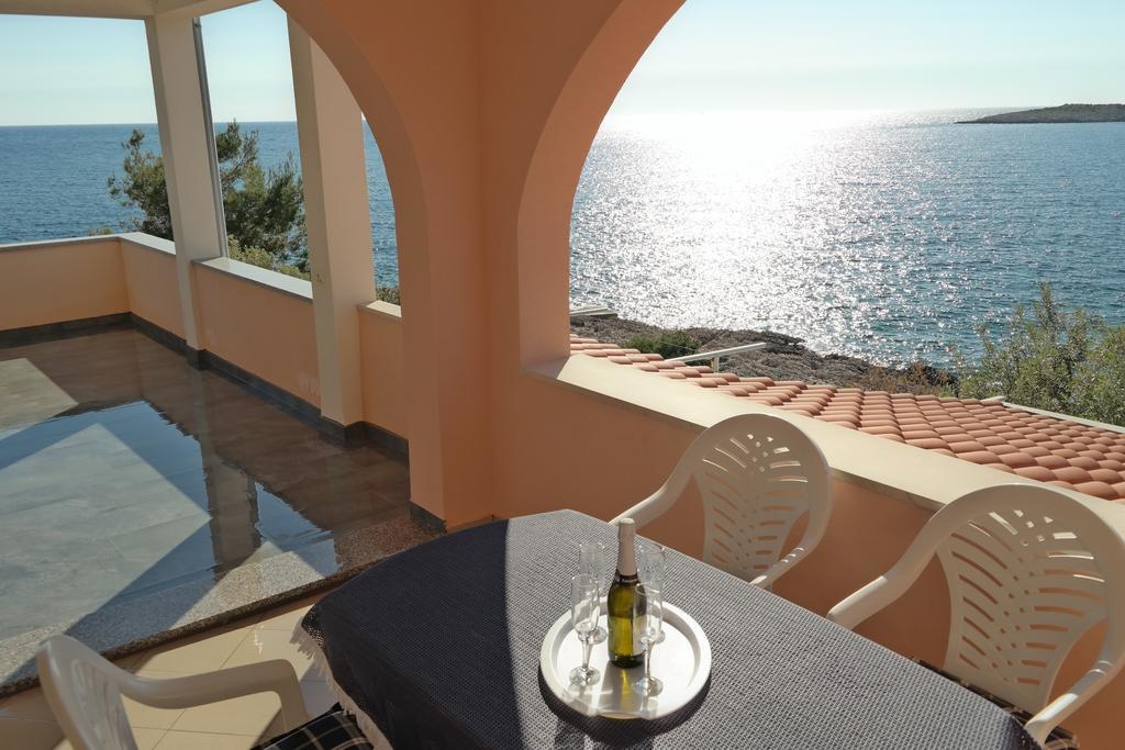 Direkt Am Meer-Apartments Puntaplanka โรกอซนิซา ภายนอก รูปภาพ