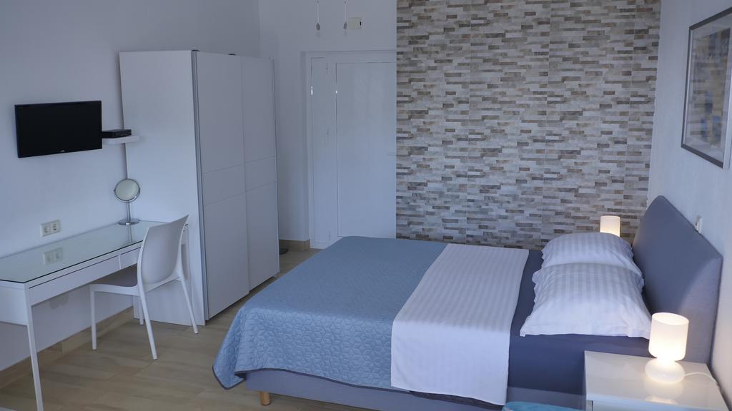 Direkt Am Meer-Apartments Puntaplanka โรกอซนิซา ภายนอก รูปภาพ