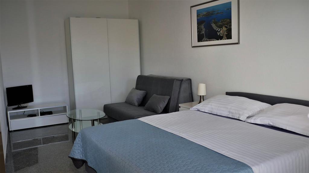 Direkt Am Meer-Apartments Puntaplanka โรกอซนิซา ภายนอก รูปภาพ