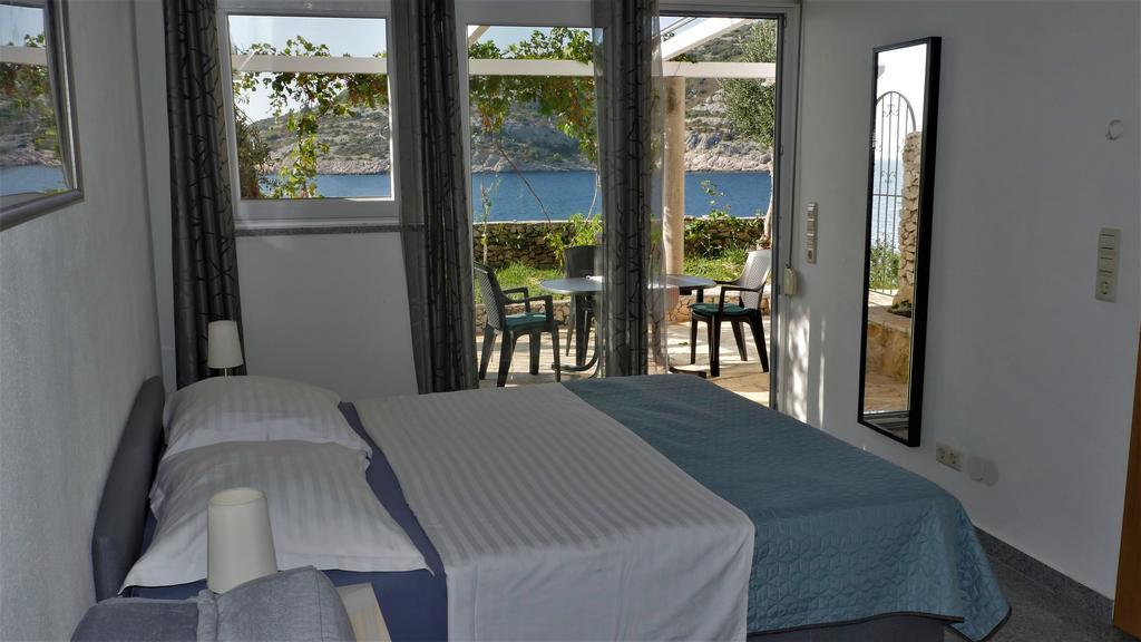 Direkt Am Meer-Apartments Puntaplanka โรกอซนิซา ภายนอก รูปภาพ